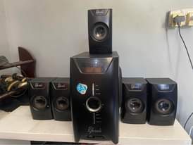 A picture of Tv na Subwoofer