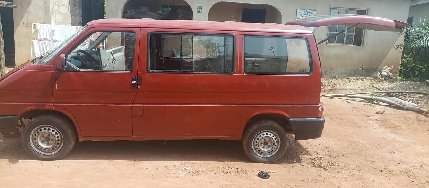 A picture of Clean Nigeria used Volkswagen T4