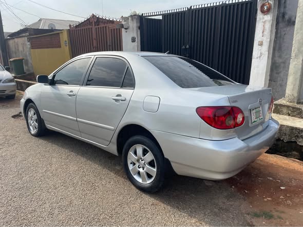 A picture of Toyota Corolla 05