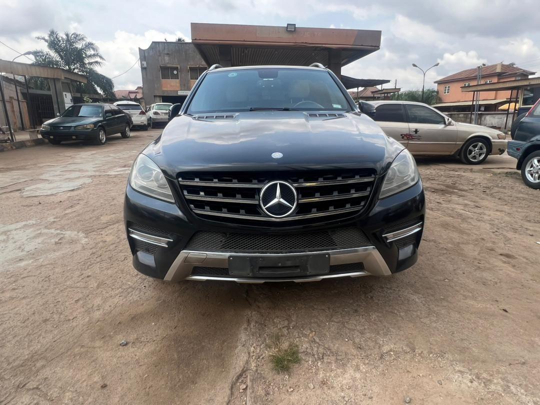 A picture of 2012 Mercedes Benz benz ml 350