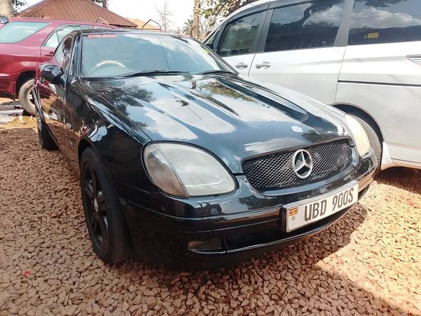 A picture of Benz slk open roof 16millions CALL 0786 92 82 59