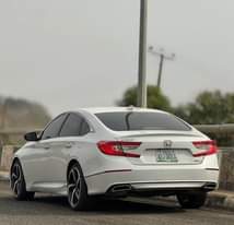 A picture of SUPER CLEAN HONDA ACCORD 2018 WITH ORIGINAL CUSTOM DUTY
