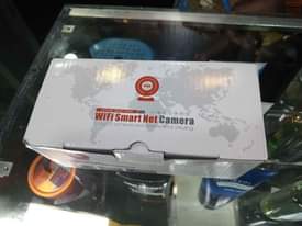 A picture of 32GB Dual lens PTZ bulb camera
