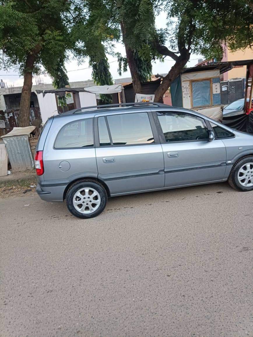 A picture of Opel zafira 1.8 engine capacity