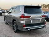 A picture of LEXUS LX 570