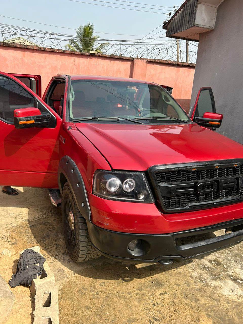A picture of 2006 Ford F150