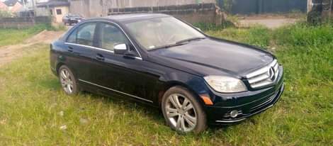 A picture of Ex_Clean Benz C300 2009. 07088153375. Engine smokes a little 