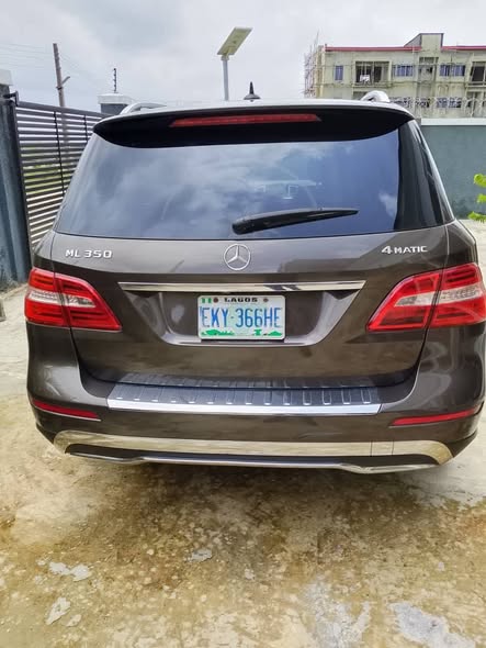 A picture of Very Clean 2013 Mercedes ML350
