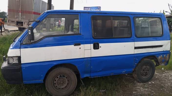 A picture of Sharp L 300 bus Good engine and gear Price 1