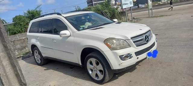 A picture of Hottest Awoof Awoof Traveling Deal 2008 GL 450 First body