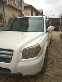 A picture of Sharp Honda pilot 2007 with a sound engine gear ac