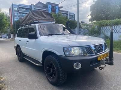 A picture of Nissan patrol