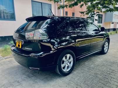 A picture of TOYOTA HARRIER NAUZA