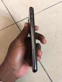 A picture of iPhone xplain