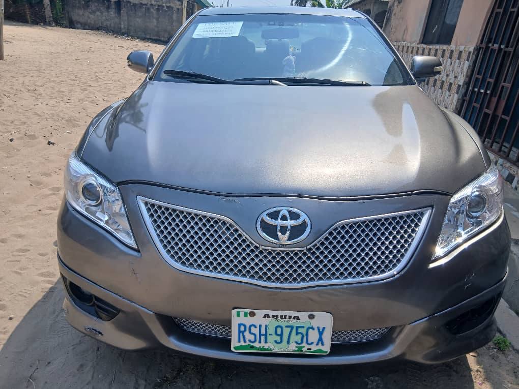 A picture of Toyota Camry 2008 SE