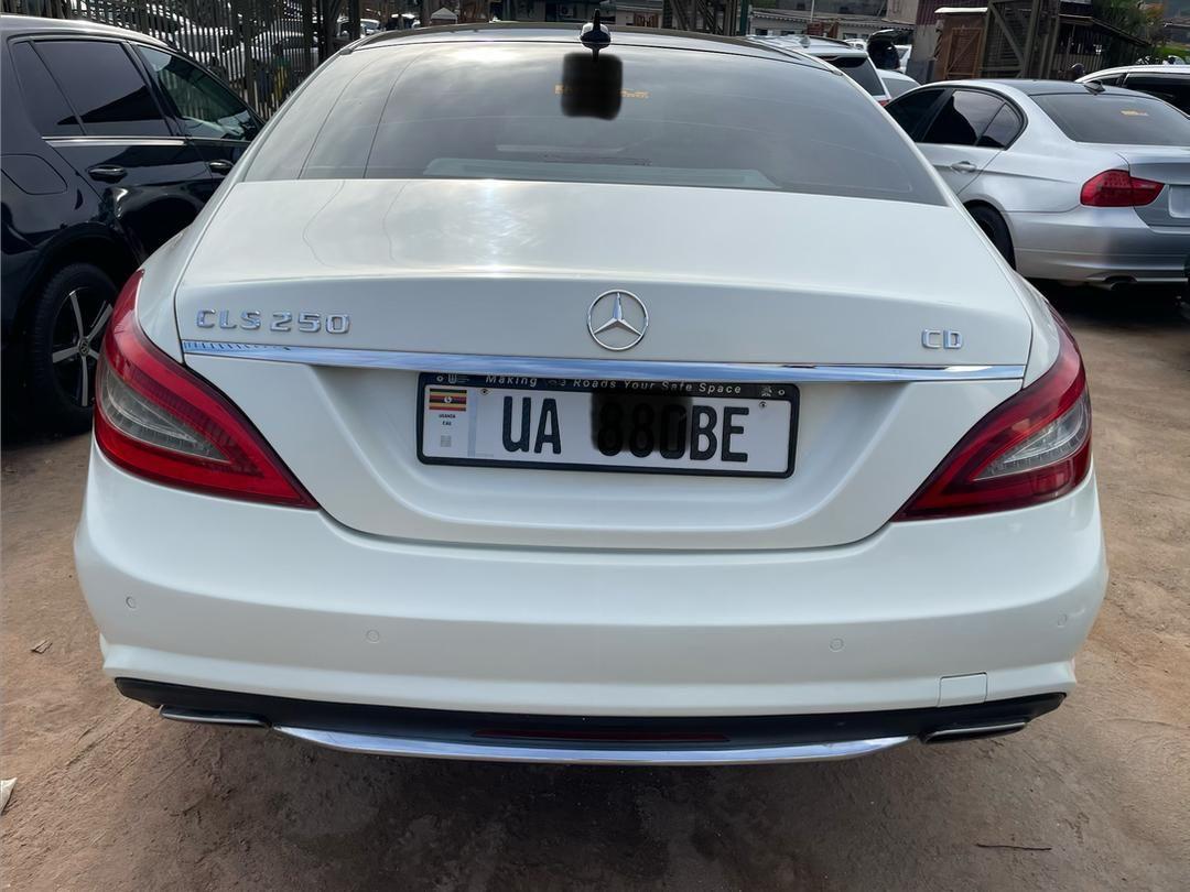 A picture of MERCEDES BENZ CLS250