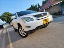 A picture of 2004 TOYOTA HARRIER
