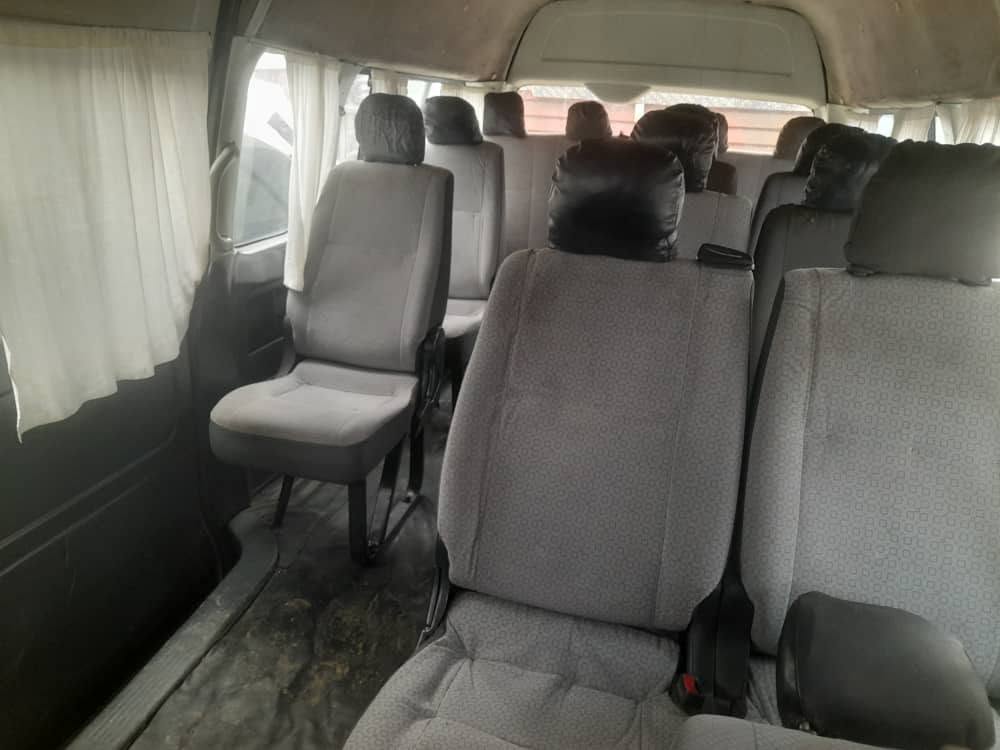 A picture of Hiace bus hummer 3
