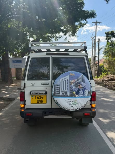 A picture of TOYOTA LAND CRUISE LX 100 8milion