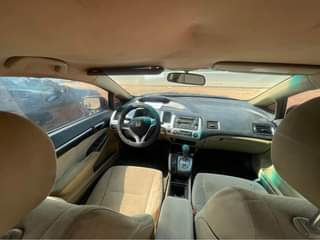 A picture of DISTREESS HONDA CIVIC 08 BUY AND DRIVE OWNER NEED MONEY