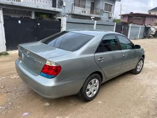 A picture of Toyota Camry 05 XLE