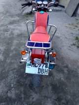 A picture of Jamani chuma mbichii HAUJUE fanya uwai magomeni tumalize kipindi mapema