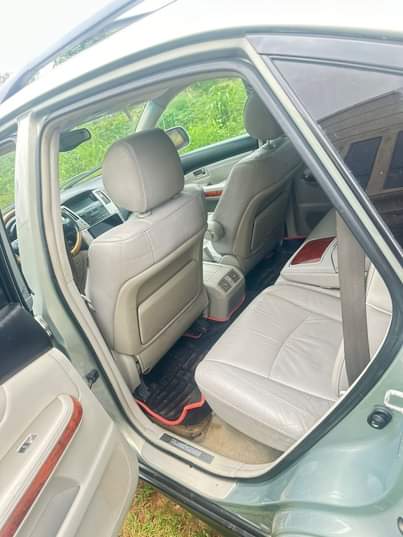 A picture of 2006 LEXUS RX330 CONDITION TOKUMBO STANDARD ABSOLUTELY BUY AND DRIVE
