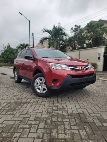 A picture of 2015 TOYOTA RAV4