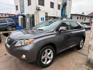 A picture of Distress 2010 Lexus rx350 full option for 17.5m last