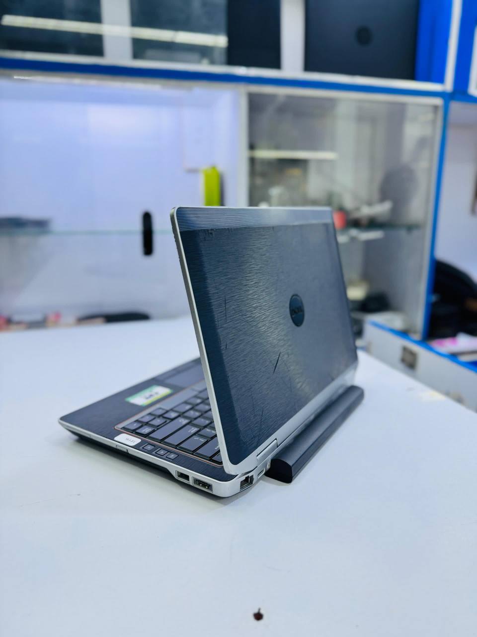 A picture of Dell 6330