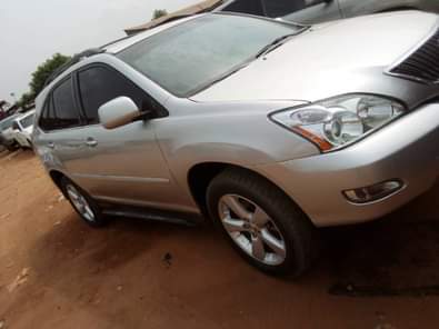A picture of For sale highest grade RX330 full option 5 9 agent