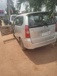A picture of Toyota Avanza 2005 Manual Sound engine and gear 4 plugs