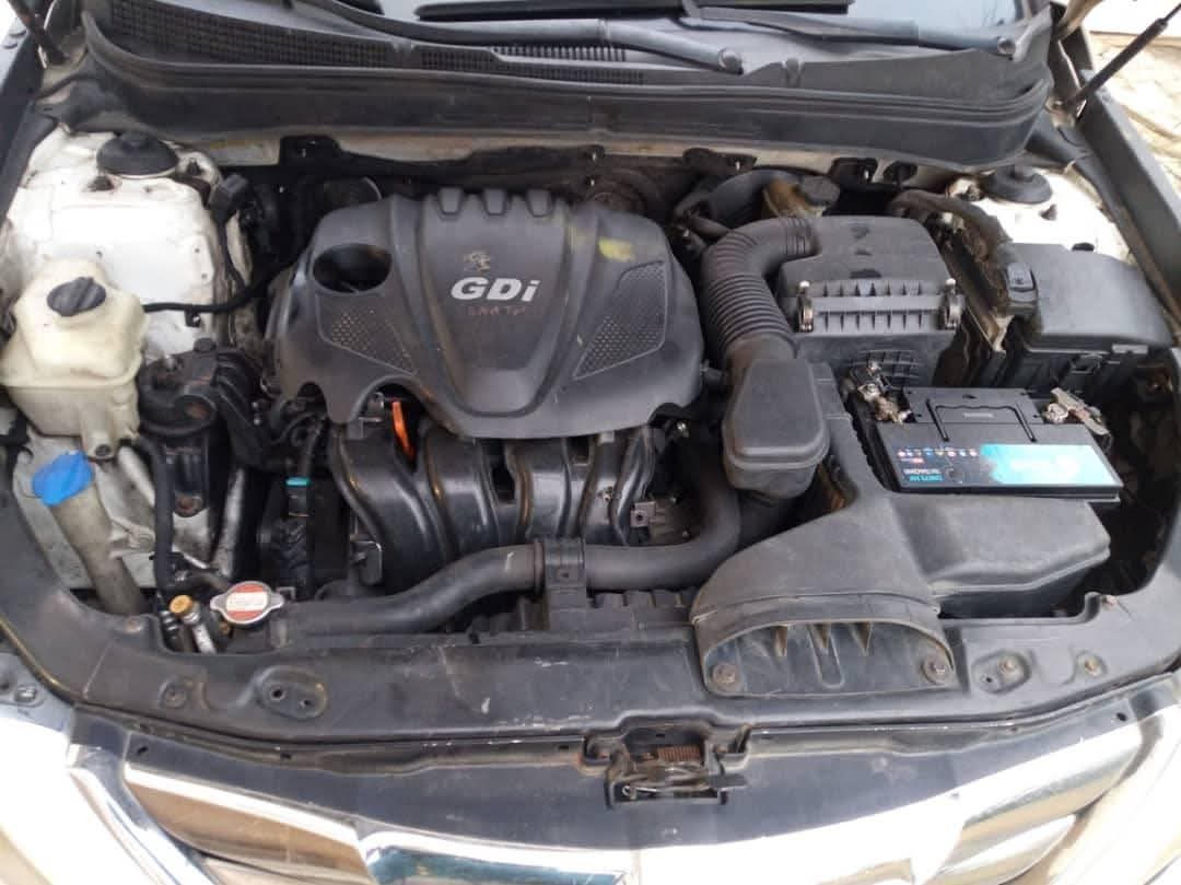 A picture of 2012 Hyundai sonata