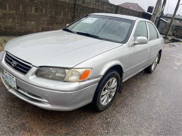 A picture of Toyota Camry 2001