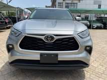 A picture of CLEAN FOREIGN USED TOYOTA HIGHLANDER XLE AWD 2020 MODEL 33M