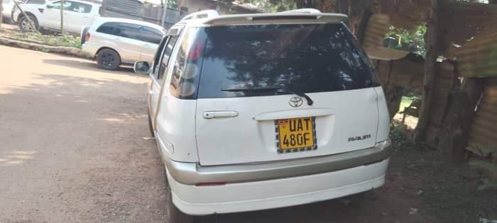 A picture of 1999 Toyota 1999 17