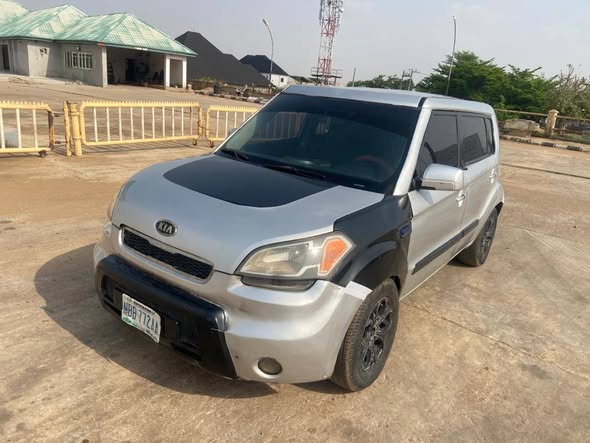 A picture of Kia Soul 08