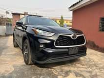 A picture of New arrival 2022 Highlander XLE AWD black on black