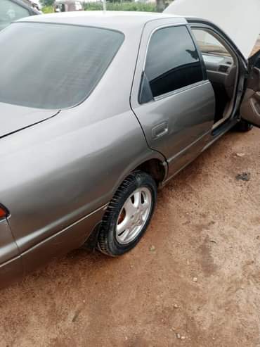 A picture of Distress sale Toyota Camry Pencil Light Untempered Engine and Gear