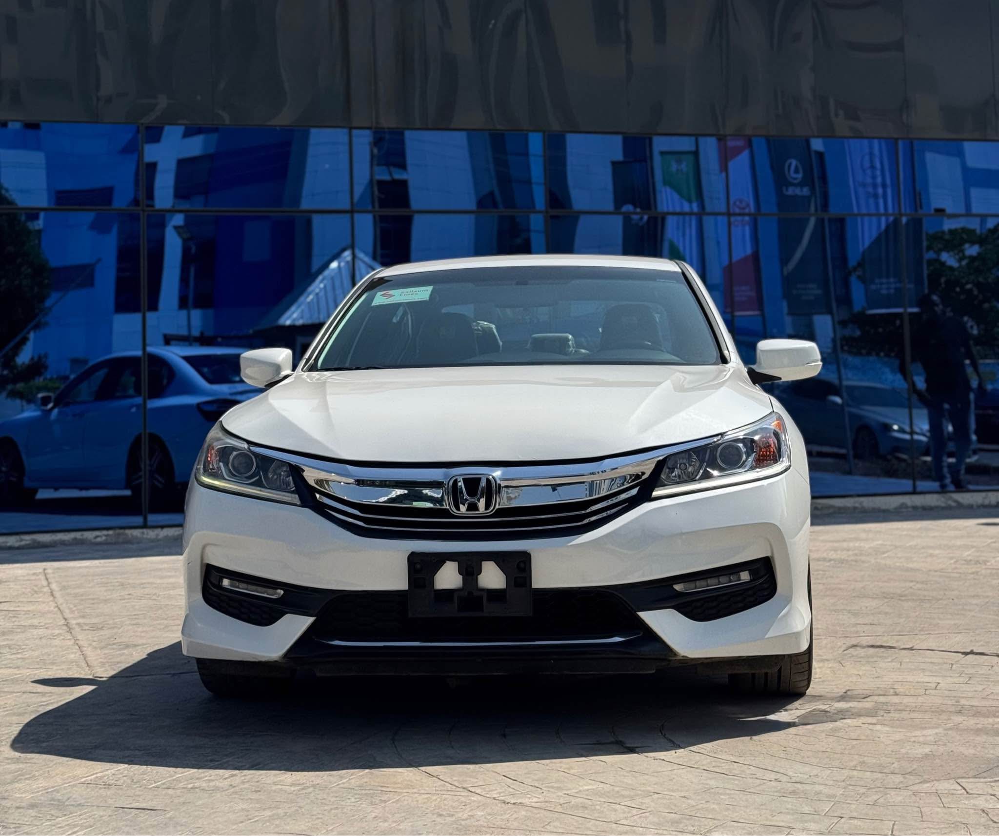A picture of Foreign used 2017 Honda Accord Sport with complete papers 18