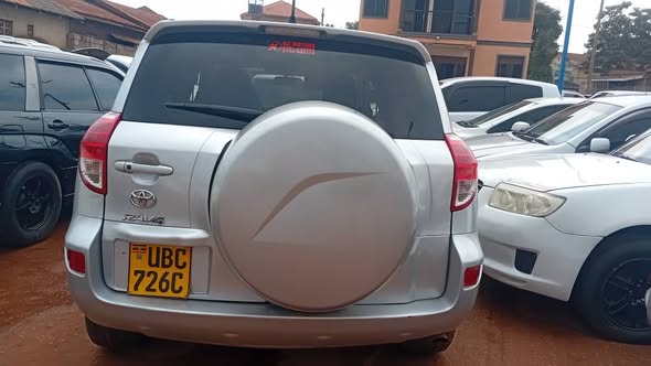 A picture of Rav4 long