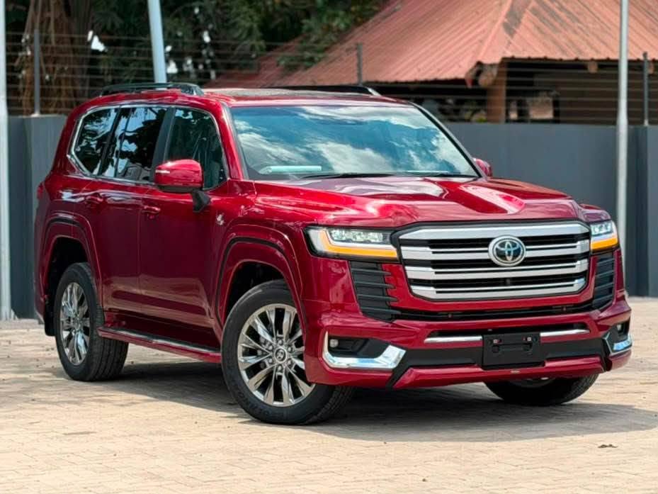 A picture of 2024 TOYOTA LANDCRUISER ZX 3 3L DIESEL 7 SEATER 260