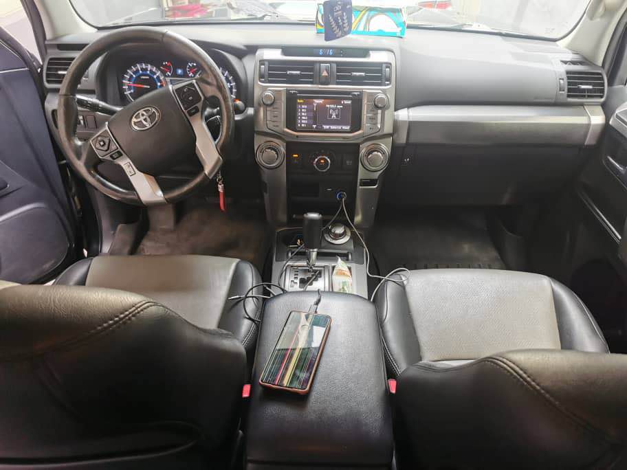 A picture of Toyota 4Runner 2015