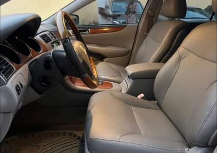 A picture of Lexus ES330 2006 Neatly used buy and drive First body