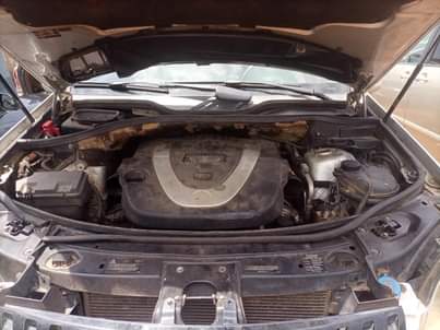 A picture of 2009 Ml 350 2008 registered