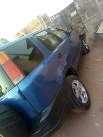 A picture of HONDA CRV 2000