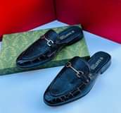 A picture of Open shoes