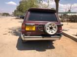 A picture of BOSS KAKASIRIKA SASA KAVUNJA BEI MWENYE HELA ASEME MKOA ALIPO