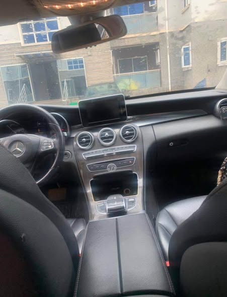 A picture of 2015 Mercedes Benz C300 perfect condition abuja deal 0906 415