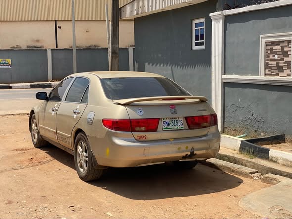 A picture of HONDA ACCORD 2004